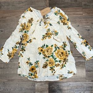 NWT Blu Pepper Floral Blouse
